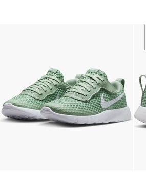 Nike Mint Green Athletic Shoes